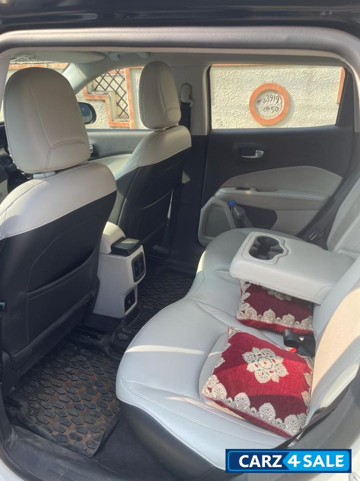 Jeep Compass Petrol AT