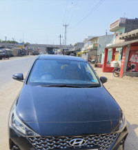 Black Hyundai Verna