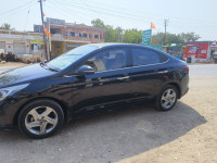 Black Hyundai Verna