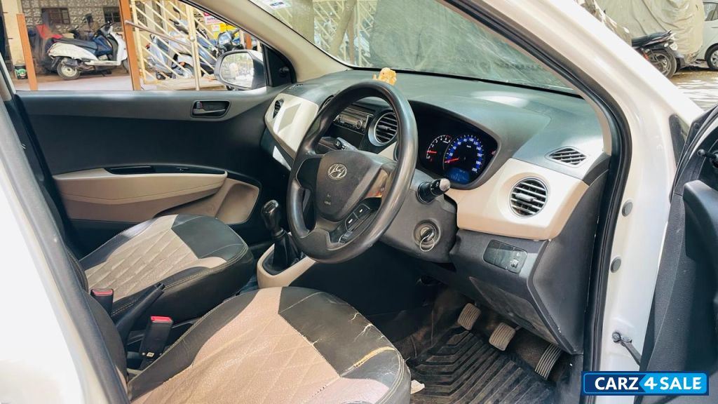 White Hyundai Xcent CRDi 1.1 BASE ABS