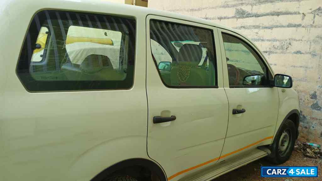 Mahindra Xylo D2