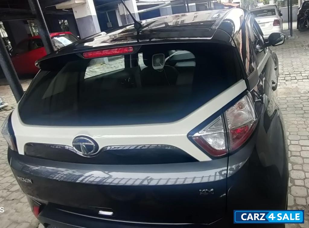 Tata Nexon XM Petrol