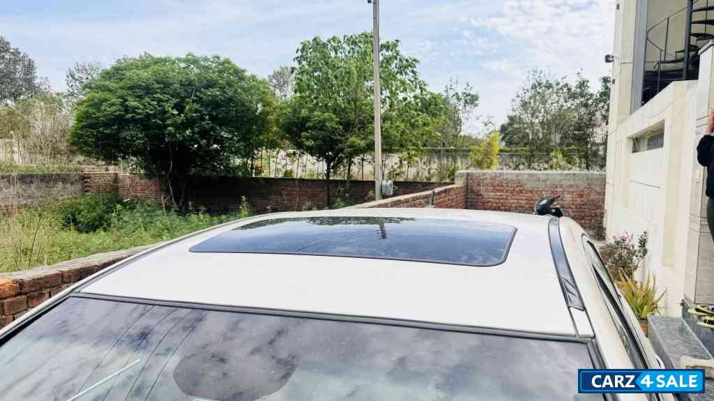 White Chevrolet Cruze AUTOMATIC DIESEL