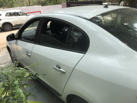 White Renault Fluence E2