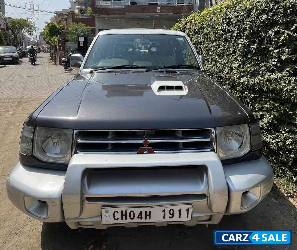 Mitsubishi Pajero GLX 2.8