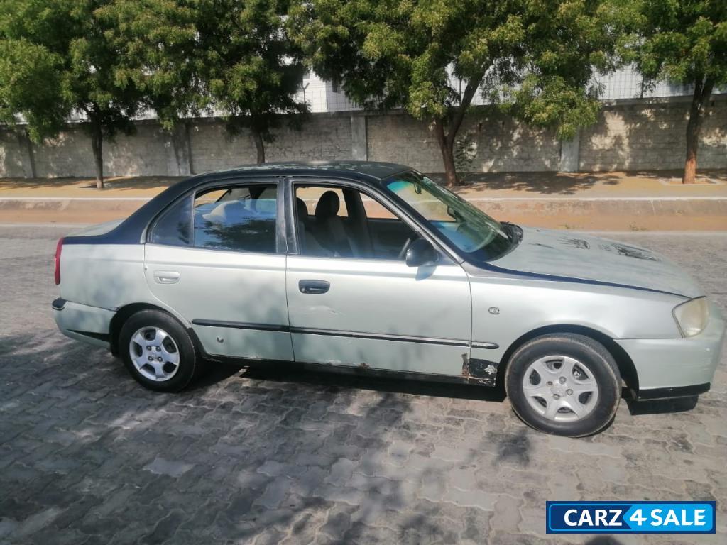 Grey And Black Hyundai Accent Petrol