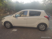 Pearl White Hyundai i20 Type 2