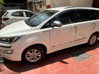 Toyota Innova V