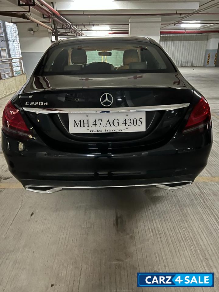 Black Mercedes-Benz C-Class Progressive C220d
