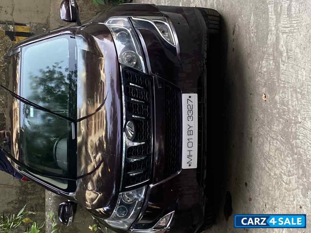 Wine Mahindra XUV W8