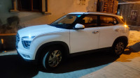 White Hyundai Creta Sx