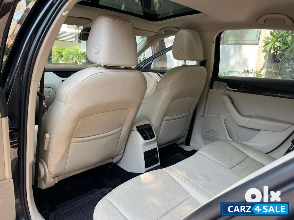 Magic Black Skoda Octavia 1.8 TSI Style Plus AT