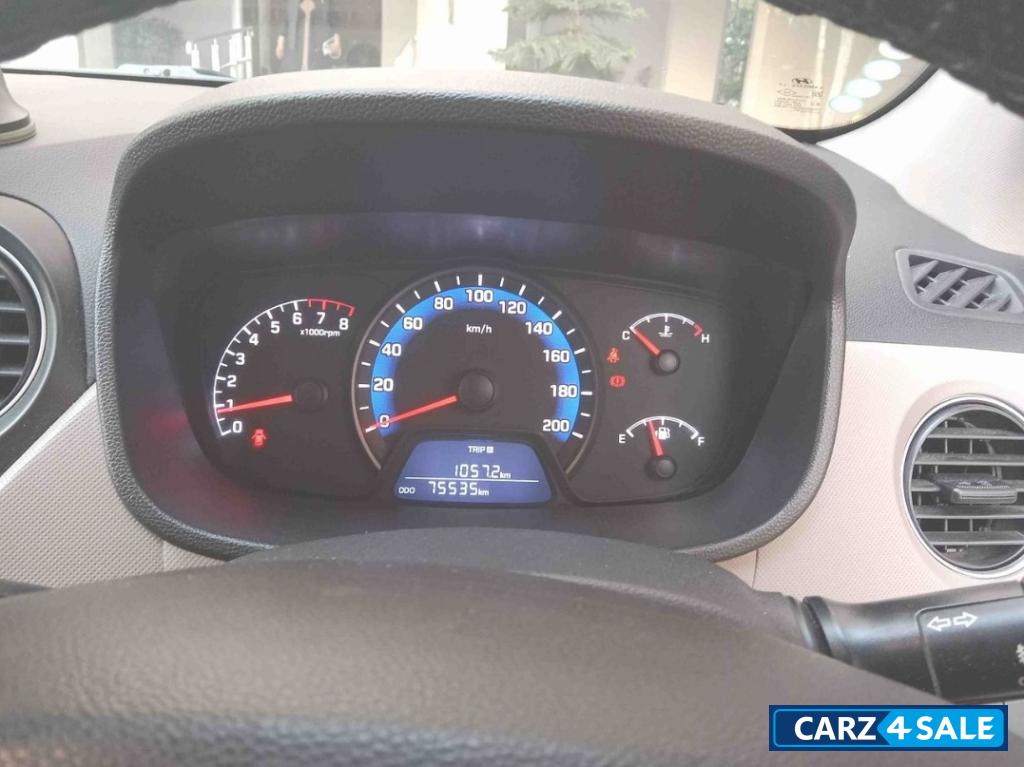 Hyundai Xcent SPORTZ Hyundai Xcent SPORTZ