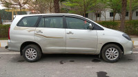 Silver Metalllic Toyota Innova 2.5 v diesel