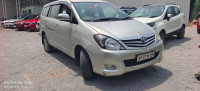 Silver Metalllic Toyota Innova 2.5 v diesel