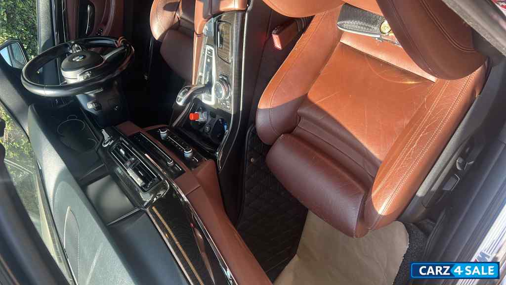 Signature Blue BMW 5-Series 530D