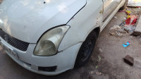 White Maruti Suzuki Swift Vxi