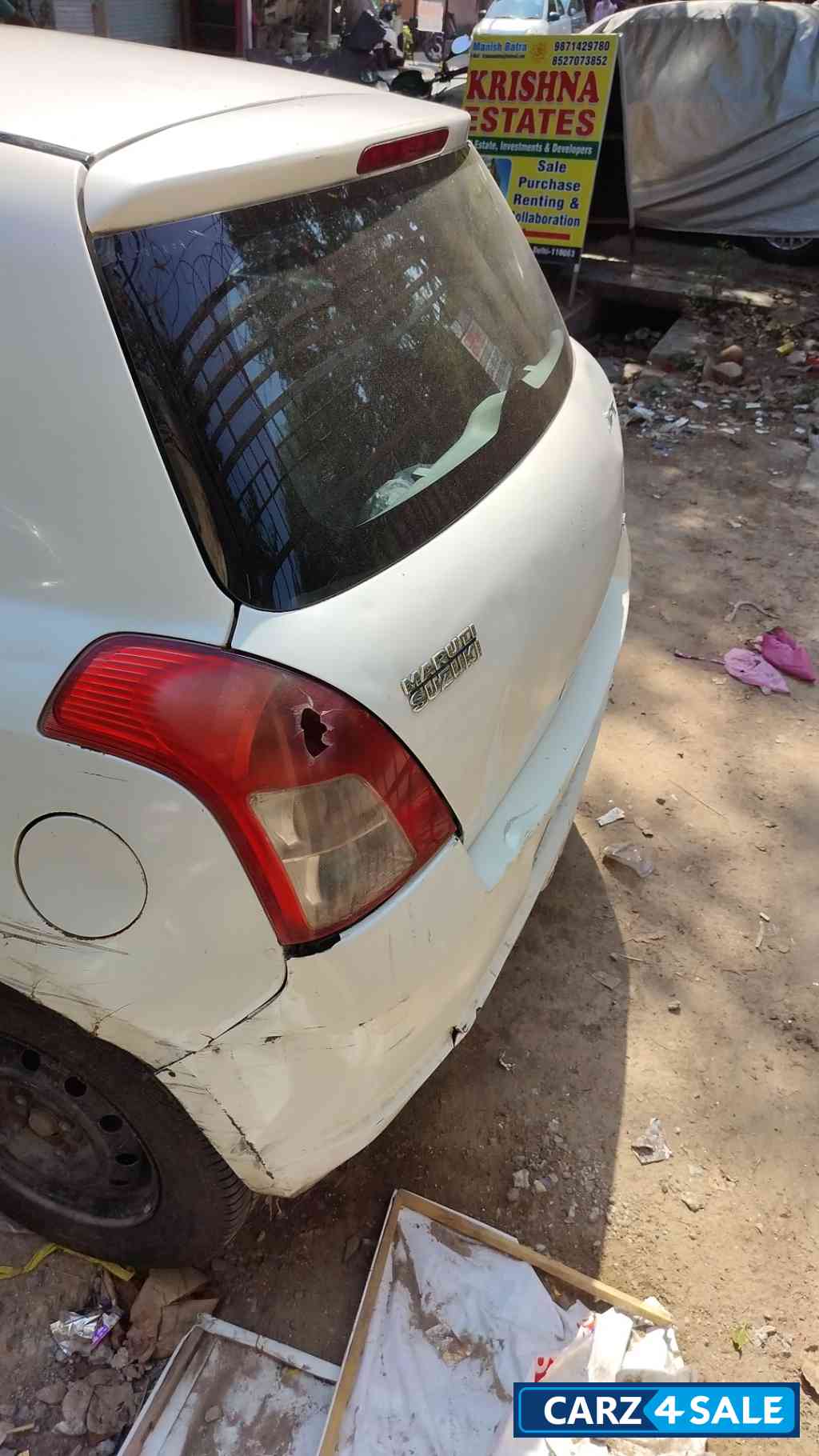 White Maruti Suzuki Swift Vxi