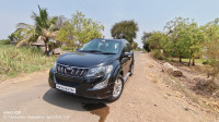 Mahindra XUV 500 W10