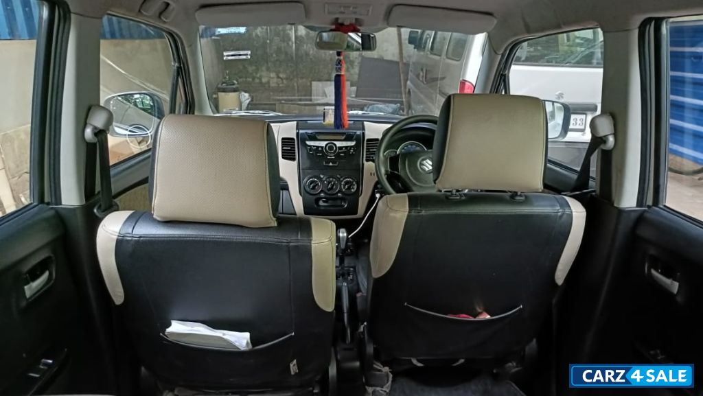 White Maruti Suzuki Wagon R AMT VXI