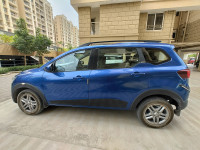 Renault Triber rxz amt