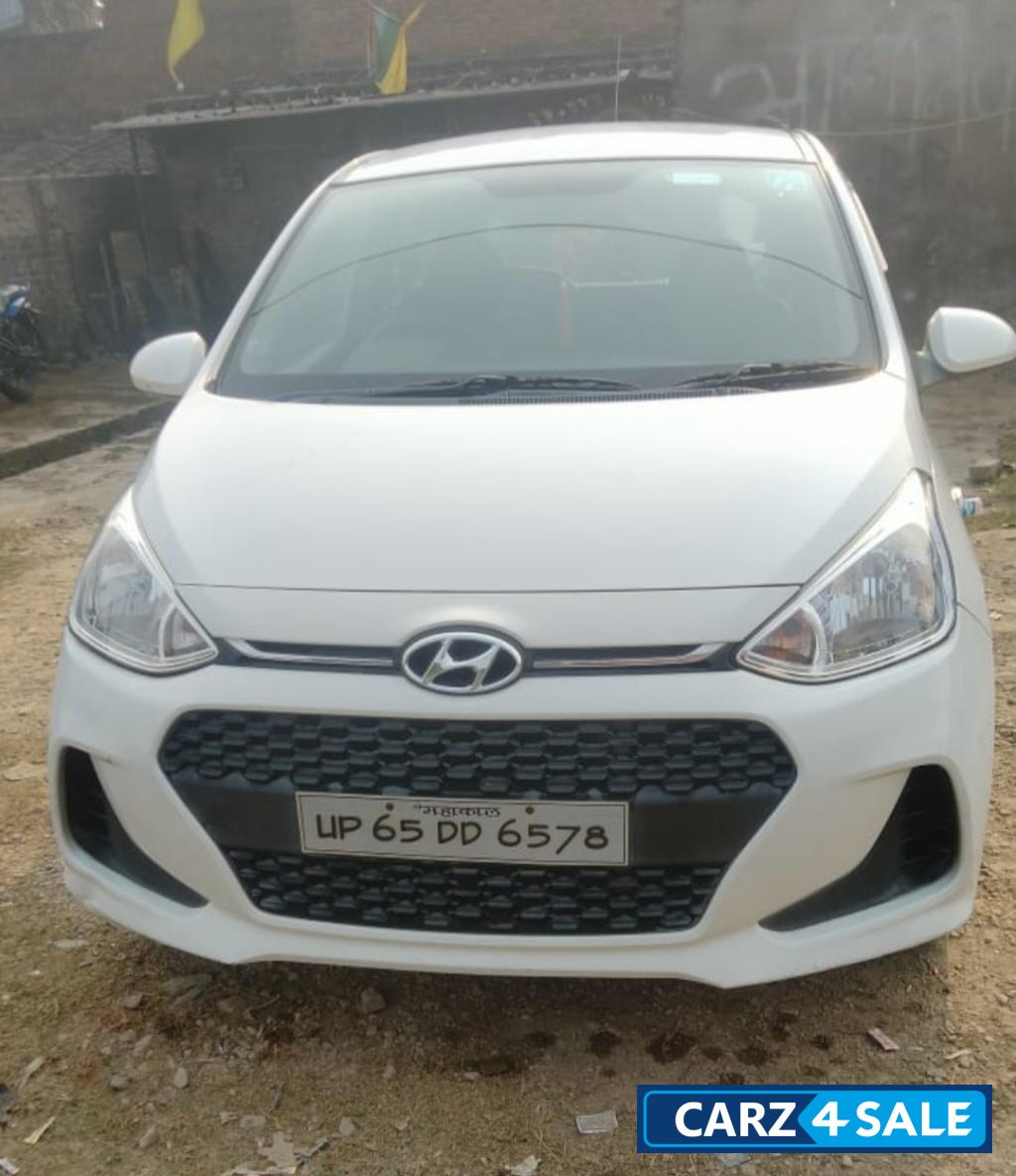 White Hyundai  Grand i10 magna