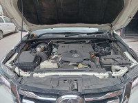 Crystal Pearl White Toyota Fortuner 4x4 AT