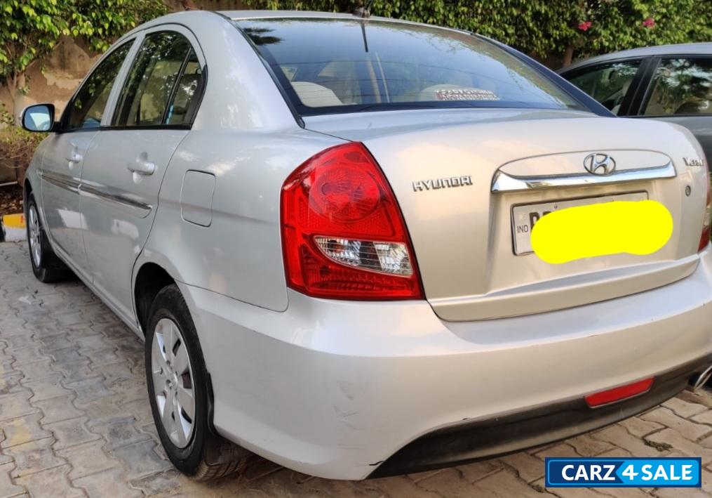 Hyundai Verna Petrol