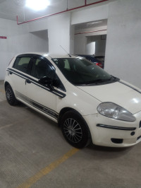 White Fiat Punto Active 1.2