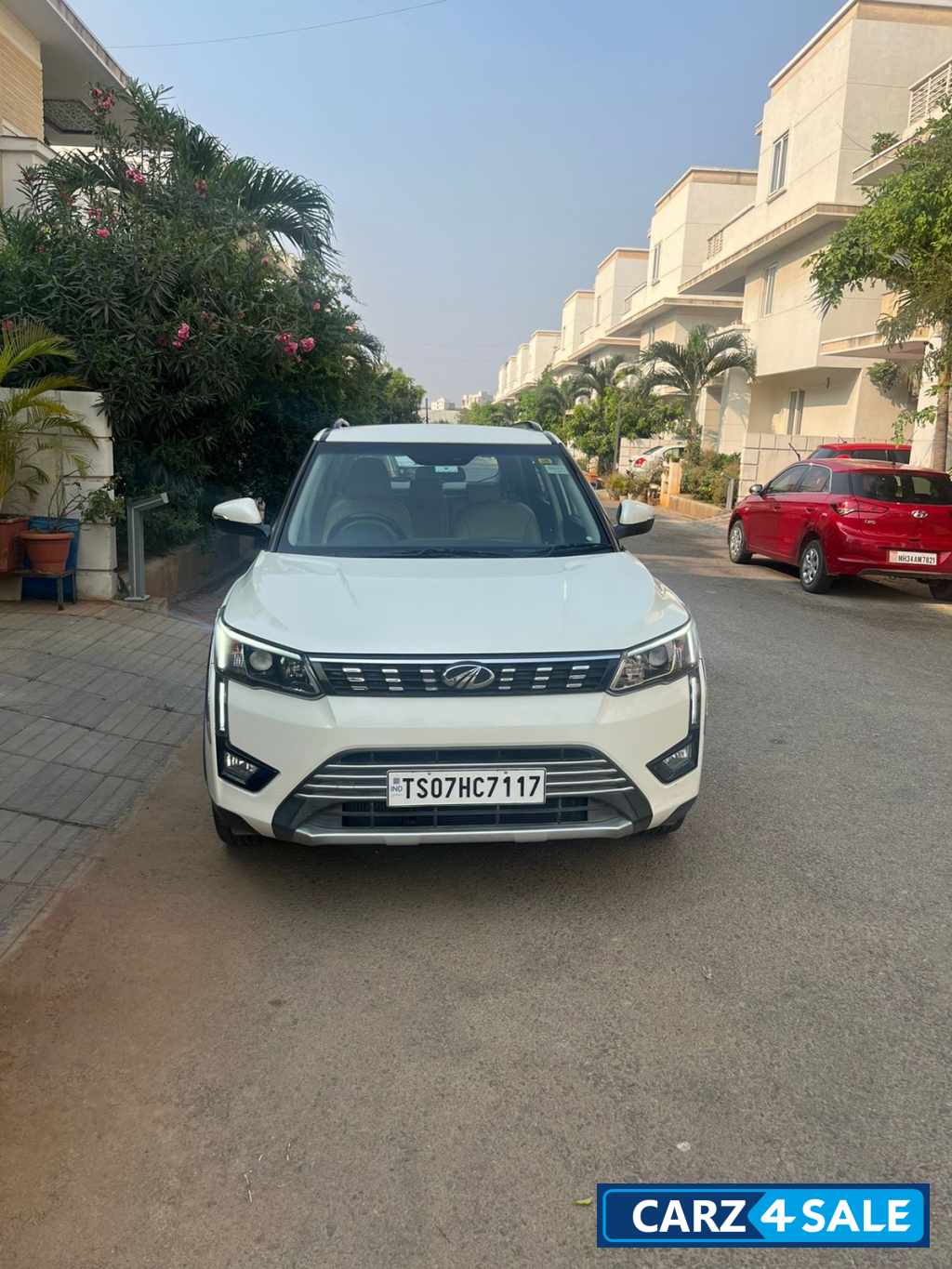 Mahindra XUV300 W8 ATM