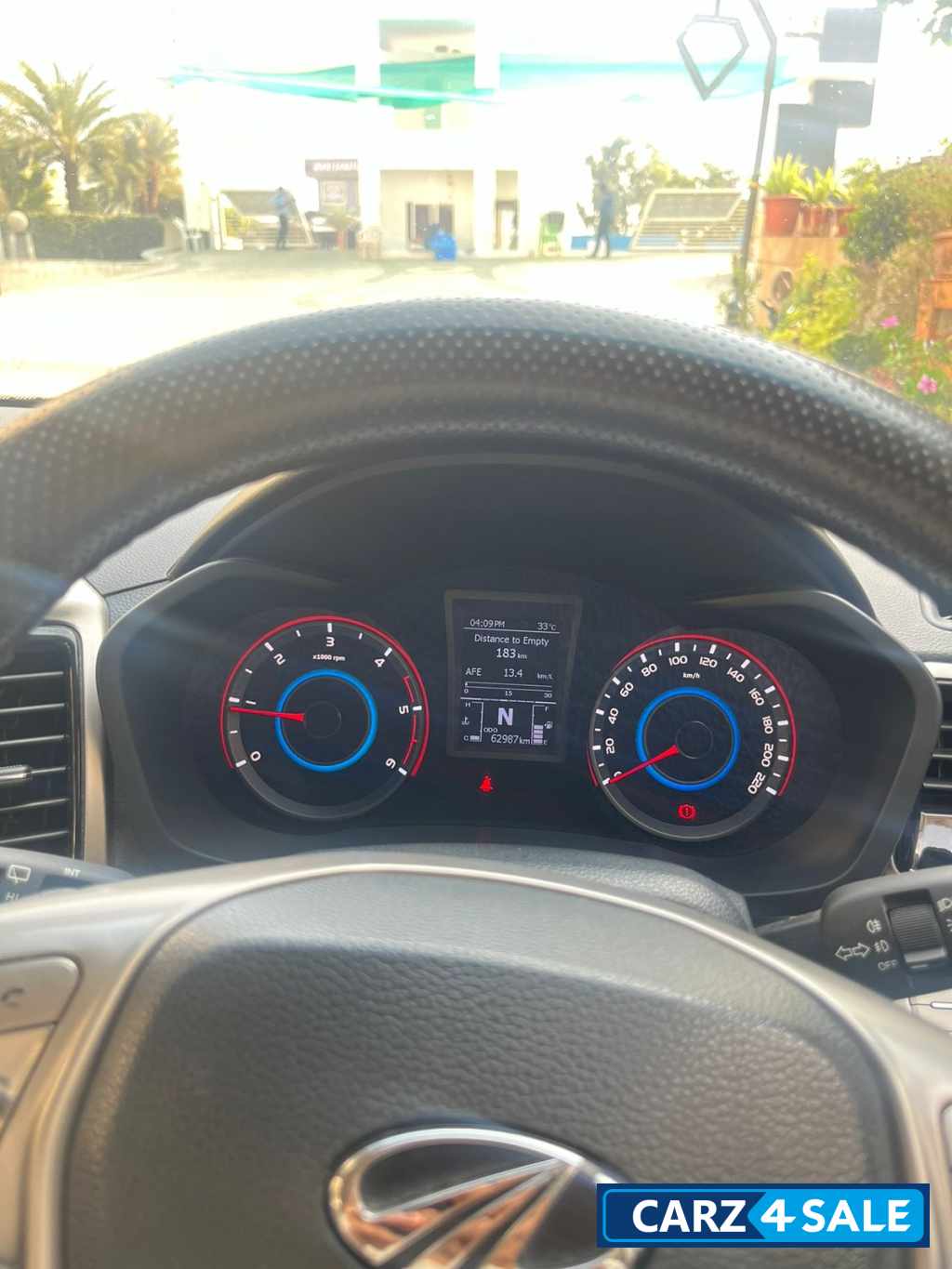 Mahindra XUV300 W8 ATM Mahindra XUV300 W8 ATM