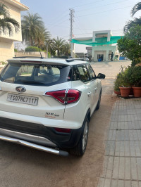 Mahindra XUV300 W8 ATM