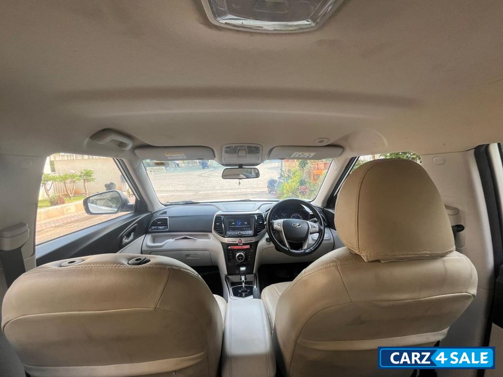 Mahindra XUV300 W8 ATM Mahindra XUV300 W8 ATM