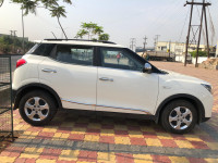 Mahindra XUV300 w6