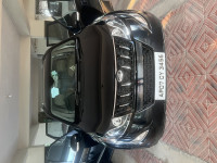 Black Mahindra XUV 500 W10