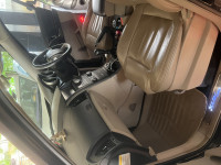 Black Mahindra XUV 500 W10