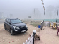 Black Mahindra XUV 500 W10