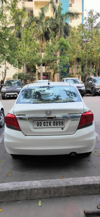 Pearl White Honda Amaze 1.5 S idtech