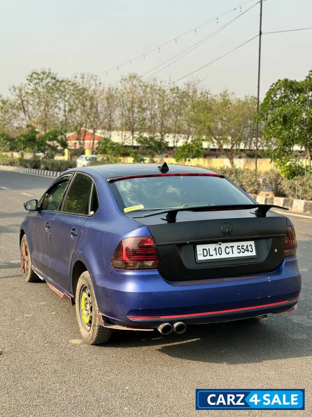 Silver Volkswagen Vento highline