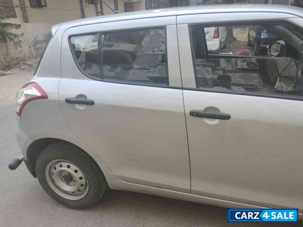Maruti Suzuki Swift LXI