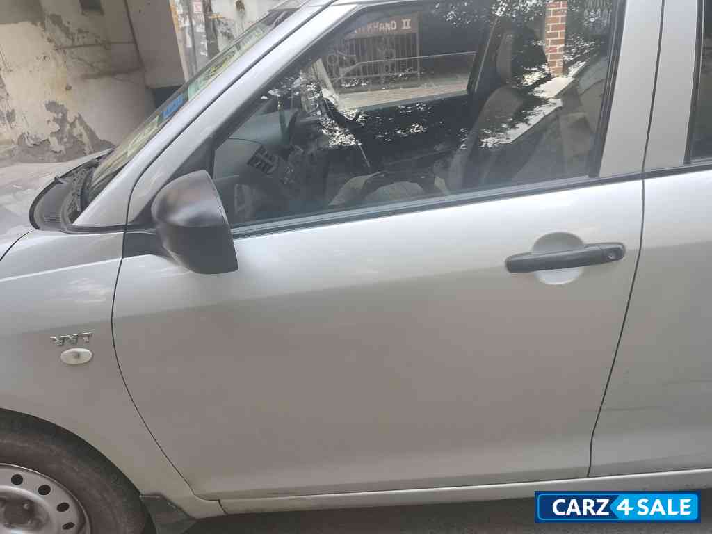 Maruti Suzuki Swift LXI