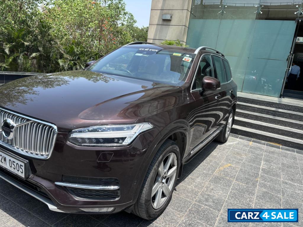 Volvo XC90 MOMENTUM