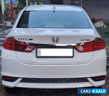 White Honda City V-MT