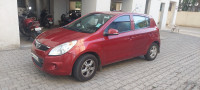 Red Hyundai i20 Sportz