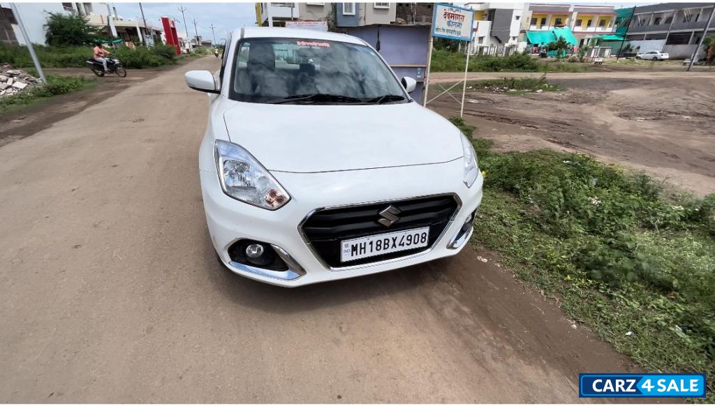 White Maruti Suzuki Dzire vxi