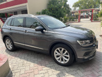 Grey Volkswagen Tiguan Highline