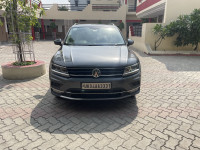 Grey Volkswagen Tiguan Highline