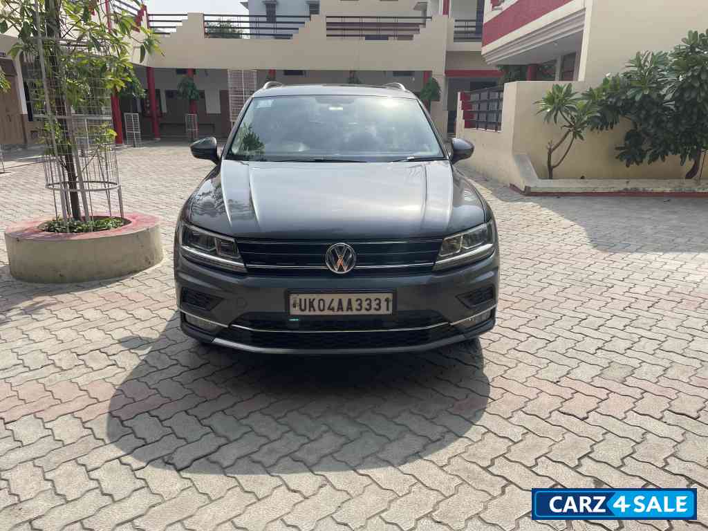 Grey Volkswagen Tiguan Highline
