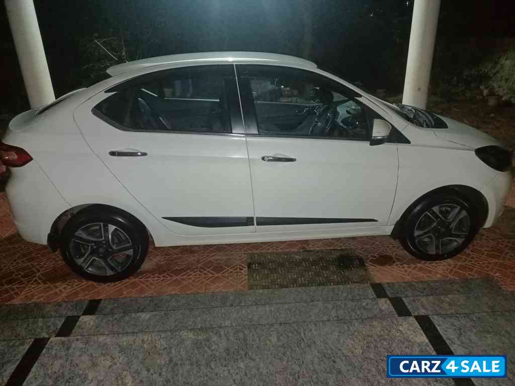 White Tata Tigor TATA TIGOR XZO PETROL