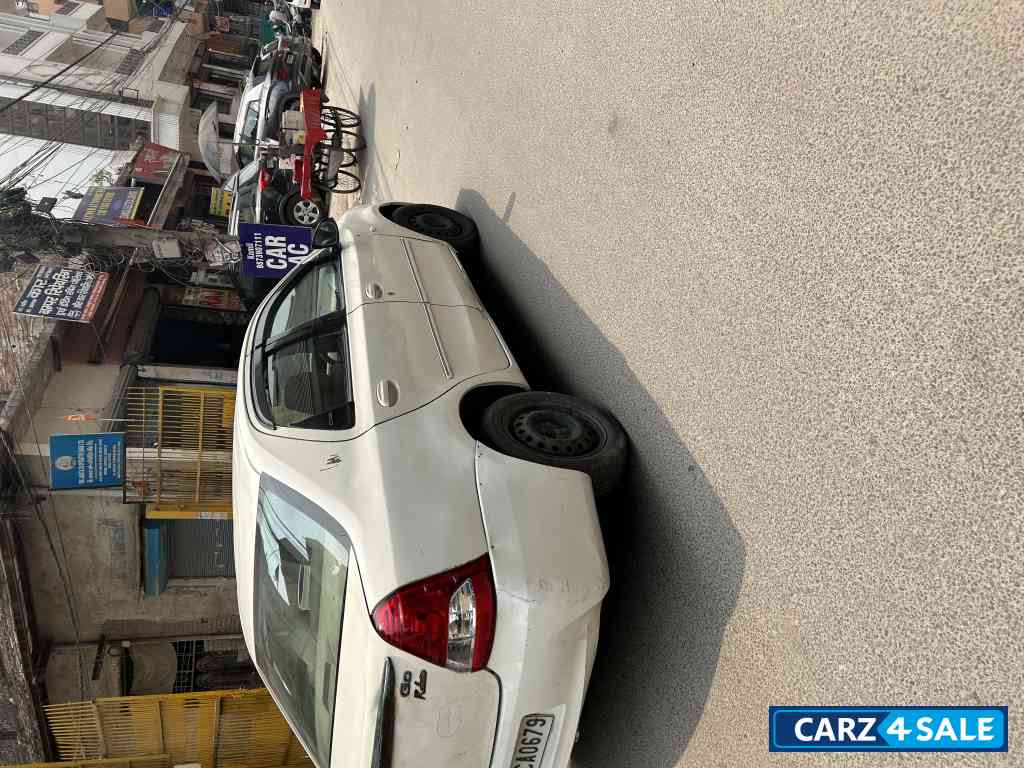White Toyota Etios Gd